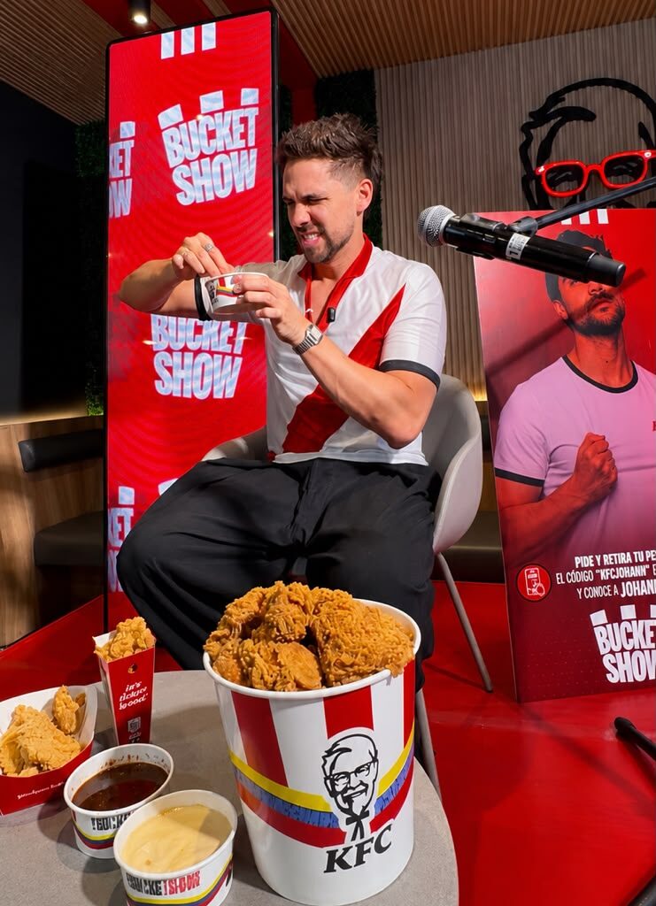 KFC REVOLUCIONA SU EXPERIENCIA DIGITAL CON "EL BUCKET SHOW" Y LLEVA EL CONCEPTO DEL "DIPEO" A OTRO NIVEL JUNTO A JOHANN VERA.